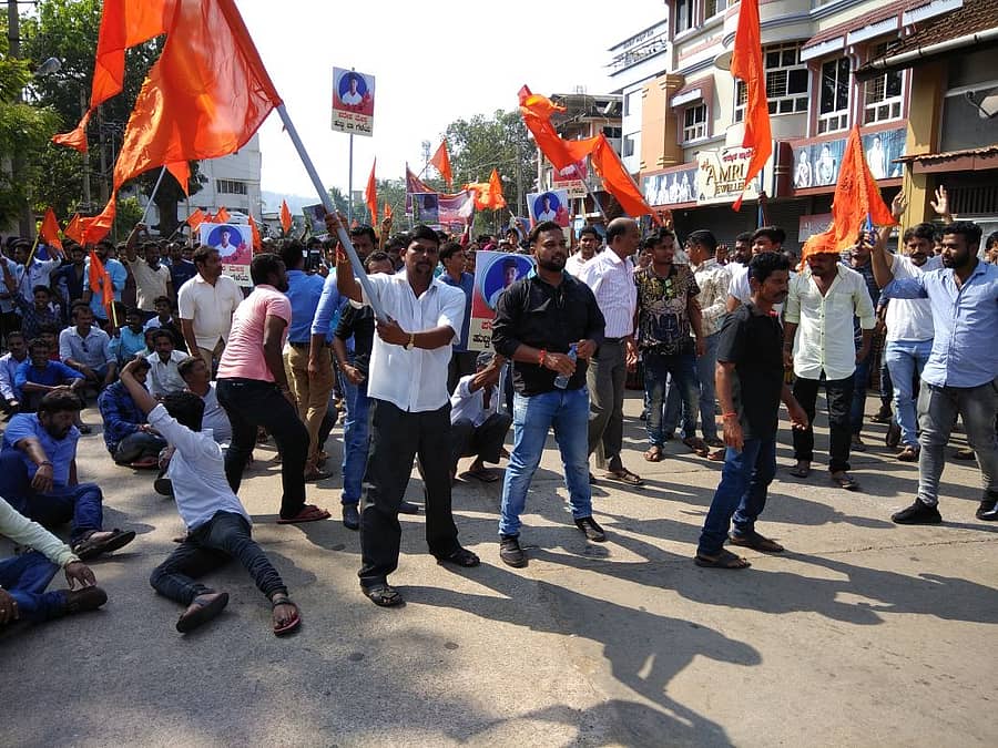 ಪರೇಶ್ ಮೇಸ್ತ ಸಾವು: ನ್ಯಾಯಕ್ಕಾಗಿ ಆಗ್ರಹಿಸಿ ಬಿಜೆಪಿ, ವಿಶ್ವ ಹಿಂದೂ ಪರಿಷತ್ ಪ್ರತಿಭಟನೆ