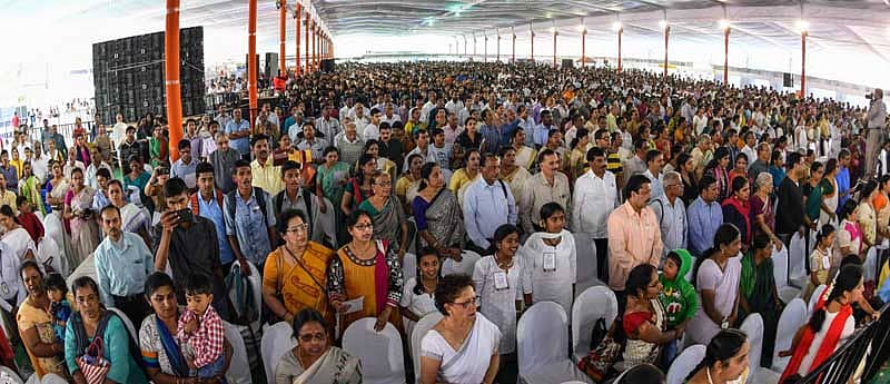 ಕಾರ್ಯಕ್ರಮದಲ್ಲಿ ಸಾವಿರಾರು ಮಂದಿ ‘ವಂದೇ ಮಾತರಂ’ ಗೀತೆಯನ್ನು ಹಾಡಿದರು –ಪ್ರಜಾವಾಣಿ ಚಿತ್ರ