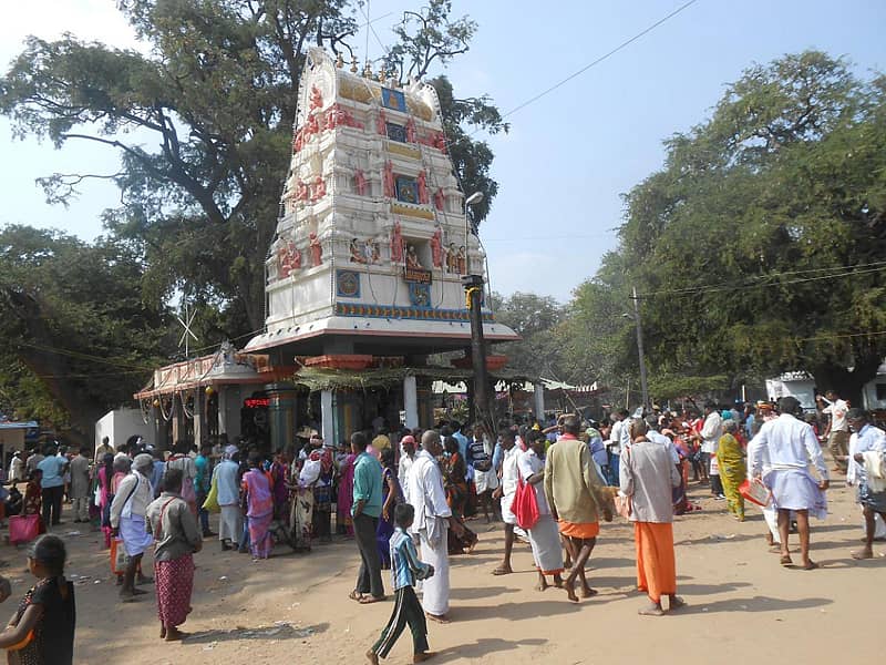 ಜಾತ್ರೆಯ ಅಂಗವಾಗಿ ದೇವಸ್ಥಾನವನ್ನು ಸುಣ್ಣ, ಬಣ್ಣದಿಂದ ಅಲಂಕರಿಸಲಾಗಿದೆ.