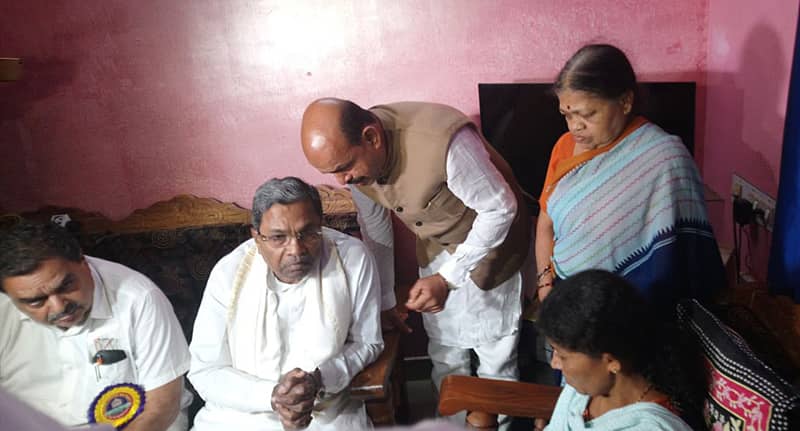 ದೀಪಕ್ ರಾವ್, ಬಶೀರ್ ಮನೆಗೆ ಭೇಟಿ; ಕುಟುಂಬದ ಸದಸ್ಯರಿಗೆ ಸಾಂತ್ವನ ಹೇಳಿದ ಸಿಎಂ