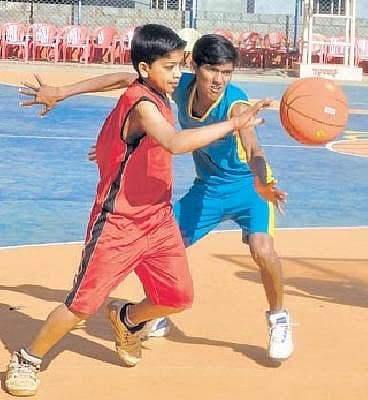 <div class="paragraphs"><p>ಬ್ಯಾಸ್ಕೆಟ್ಬಾಲ್ </p></div>