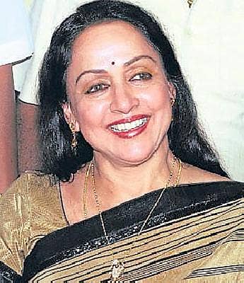 ಹೇಮಾಮಾಲಿನಿಗೆ ನಿರೀಕ್ಷಿತ ಜಯ