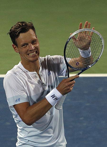 ದುಬೈ ಓಪನ್‌ ಟೆನಿಸ್‌ ಟೂರ್ನಿಯ ಸೆಮಿಫೈನಲ್‌ ಪಂದ್ಯದಲ್ಲಿ ಜರ್ಮನಿಯ ಫಿಲಿಪ್‌ ಕೊಹ್ಲ್‌ಶ್ರೇಬರ್‌ ಅವರನ್ನು ಮಣಿಸಿ ಫೈನಲ್‌ ಪ್ರವೇಶಿಸಿದ ಥಾಮಸ್‌ ಬೆರ್ಡಿಕ್‌ ಸಂಭ್ರಮಿಸಿದ ಕ್ಷಣ 	–ರಾಯಿಟರ್ಸ್‌ ಚಿತ್ರ