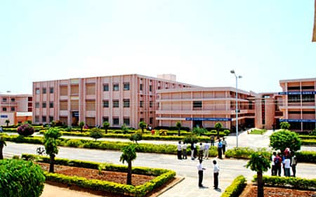 ನಾಗಮಂಗಲ ತಾಲ್ಲೂಕಿನ ಬಿ.ಜಿ. ನಗರದಲ್ಲಿರುವ ಬಿಜಿಎಸ್ ಐಟಿ ಕಾಲೇಜಿನ ವಿಹಂಗಮ ನೋಟ