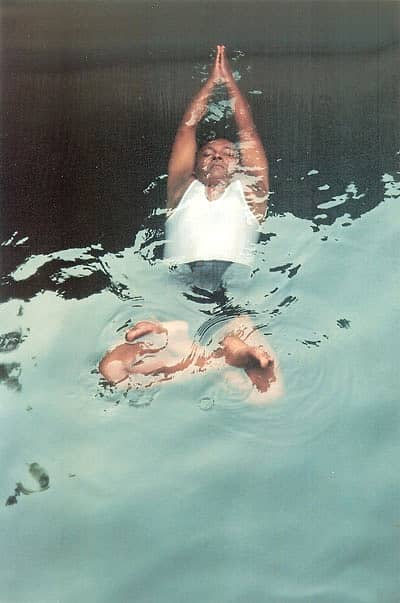 ಯೋಗಪಟು ಸಿದ್ಧಾರ್ಥ ಕೆಳಗೇರಿ ನೀರಿನೊಳಗೆ ಪದ್ಮಾಸನದಲ್ಲಿ ವ್ರಕ್ಷಾಸನ ಮಾಡಿದರು