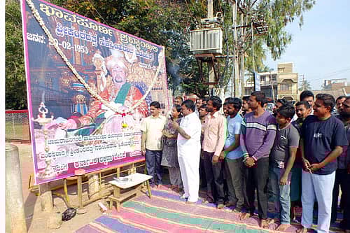 ಒಡೆಯರ್ಗೆ ಭಾವಪೂರ್ಣ ನಮನ