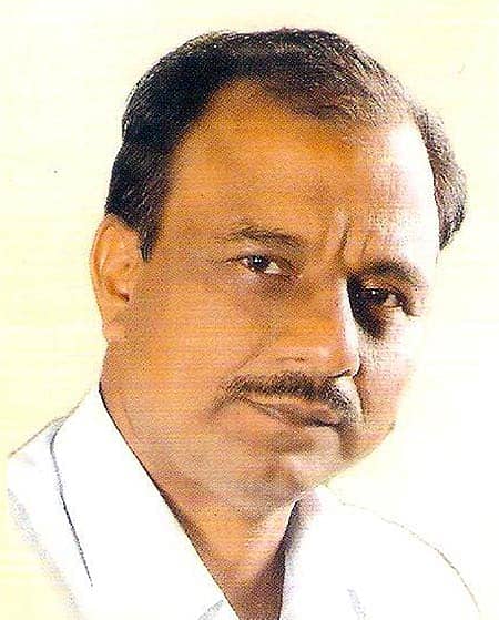 ವಾಣಿಜ್ಯ ನಗರಕ್ಕೆ ಸಾಹಿತ್ಯ ಲೇಪಿಸಿದ ಕವಿ ಡಾ.ನರೋಡೆ