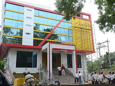 ಶಿವಮೊಗ್ಗದಲ್ಲಿ ಉದ್ಘಾಟನೆಗೆ ಸಜ್ಜಾದ ಜಿಲ್ಲಾ ಸರ್ಕಾರಿ ನೌಕರರ ಸಂಘದ ನೂತನ ಕಟ್ಟಡ.