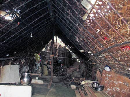 ಯಳಂದೂರು ತಾಲ್ಲೂಕಿನ ಕೆಸ್ತೂರು ಗ್ರಾಮದ ಹೊಸ ಉಪ್ಪಾರ ಬಡಾವಣೆಯಲ್ಲಿ ಗುಡಿಸಲು ಅಂಗನವಾಡಿ ಕೇಂದ್ರವಾಗಿ ಮಾರ್ಪಟ್ಟಿದೆ .