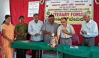 ನೆಮ್ಮದಿಗೆ ಸಾಹಿತ್ಯ ಅಧ್ಯಯನ ಅಗತ್ಯ