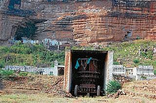 ಓಕುಳಿ ಆಡಿದರೆ ಊರಿಗೆ ಕೇಡಂತೆ...!