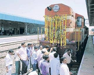 ಬೀದರ್-ಗುಲ್ಬರ್ಗ ರೈಲ್ವೆಮಾರ್ಗ ಮೊದಲ ಹಂತದ ಪರೀಕ್ಷಾರ್ಥ ಸಂಚಾರ