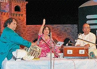 ಗೀತಾ ಗಾಯನಕ್ಕೆ ತಲೆದೂಗಿದ ಪ್ರೇಕ್ಷಕರು