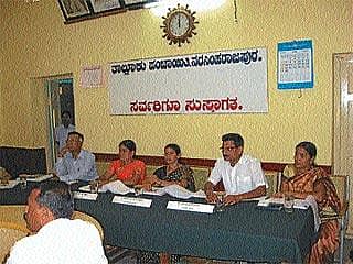 ತಾಲ್ಲೂಕು ಪಂಚಾಯಿತಿ ಕೆಡಿಪಿ ಸಭೆಗೆ ಬಿಇಒ ಮಾಹಿತಿ.....