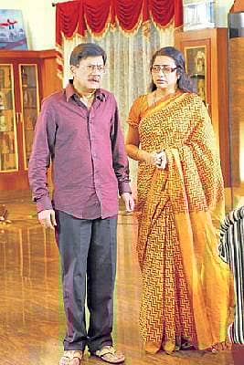 ಹಳೆಯ ಮದುವೆ, ಹೊಸ ತಮಾಷೆ