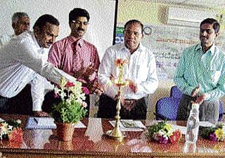 ಬೆಟ್ಟದ ನೆಲ್ಲಿಕಾಯಿ ಬಳಕೆ ಹೆಚ್ಚಲಿ: ಎಸ್.ಬಿ.ದಂಡಿನ್