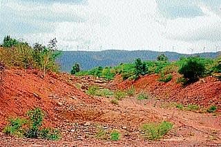 ಎಂಟು ವರ್ಷವಾದರೂ ಮುಗಿಯದ ಕಾಮಗಾರಿ