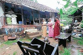 ಕಾನೂನು ನೋಡಬೇಡಿ, ಮಾನವೀಯತೆ ತೋರಿ