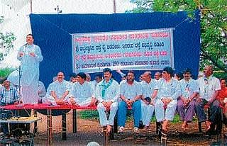 ಹೆದ್ದಾರಿ ವಿಸ್ತರಣೆಗೆ ಕೃಷಿ ಭೂಮಿ ಬೇಡ