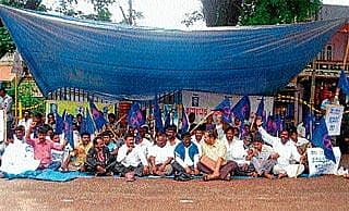 ಅಂಬೇಡ್ಕರ್ ಪ್ರತಿಮೆ ಸ್ಥಾಪನೆಗೆ ಒತ್ತಾಯ