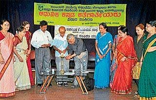 ಪುರುಷ ಮಾದರಿ ಕಳಚಿಕೊಂಡ ಮಹಿಳಾ ಸಾಹಿತ್ಯ