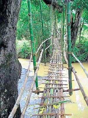 ಸಂಕದ ಮೇಲೆ ನಡೆವ ಸಾಹಸ