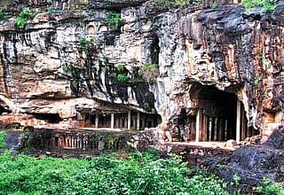 ಗುಹೆಗಳ ತಾಣ ಪಿಟಲ್ಖೋರಾ