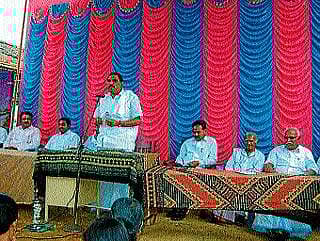 ಅಭಿವೃದ್ಧಿ ಹೆಸರಲ್ಲಿ ರಾಜಕೀಯ ಬೇಡ