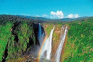 ಮನಸೆಳೆಯುವ ಜೋಗದ ವೈಭವ