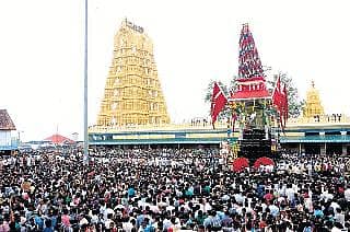 ವಿಜೃಂಭಣೆಯ ಚಾಮುಂಡಿ ರಥೋತ್ಸವ