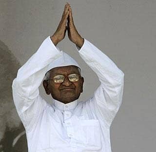 ಅಸಂಬದ್ಧ, ತರ್ಕಹೀನ ಟೀಕೆಗಳ ನಿರ್ಲಕ್ಷ್ಯ: ಬ್ಲಾಗ್ ನಲ್ಲಿ ಅಣ್ಣಾ ಗುಡುಗು