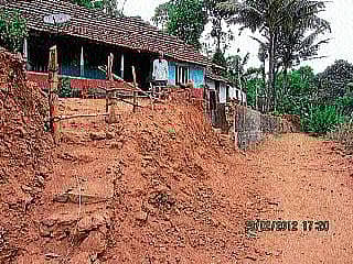 ಹದಗೆಟ್ಟ ರಸ್ತೆ-ಸಂಚಾರ ದುಸ್ತರ