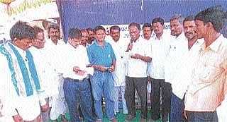 ಬಾಲ್ಯ ವಿವಾಹ ಪದ್ಧತಿ ತಡೆಗೆ ಆಗ್ರಹಿಸಿ ಪ್ರತಿಭಟನೆ