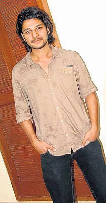 ಅಲೆಮಾರಿ ಯಶಸ್ಸಿನ ಬೆನ್ನೇರಿ...