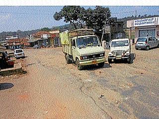 ಮೂಡಿಗೆರೆ: ವಾಹನ ಚಾಲನೆ ಸರ್ಕಸ್