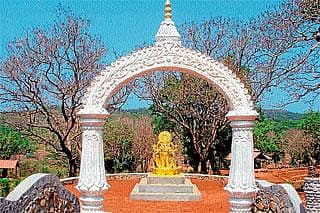 ಇಡಗುಂಜಿಯ್ಲ್ಲಲೊಂದು ವಿನಾಯಕ ಧನ್ವಂತರಿ ವನ