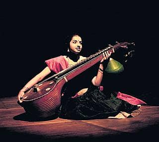 ಮರುಗಡಲಿನಲ್ಲಿ ಯುವ ದೃಶ್ಯ