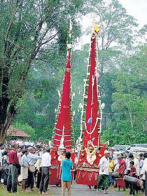 ಇದು ಉಯ್ಯಾಲೆ ಹಬ್ಬ