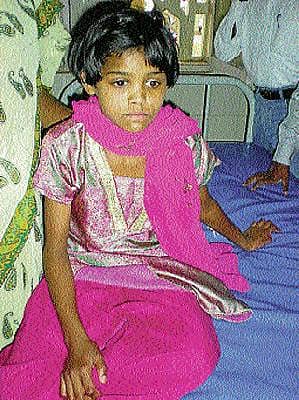 ಎಳೆ ಬಾಲೆಗೆ ಬರೆಯ ಭಾರ