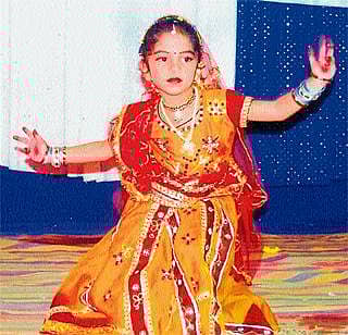 ನಾಟ್ಯ ಮಯೂರಿ ಭೂಮಿಕಾಳ ಗೆಜ್ಜೆನಾದ...