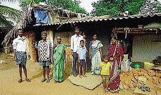 ಸೌಲಭ್ಯವಂಚಿತ ಶಂಭುಕನಗರದ ಗ್ರಾಮಸ್ಥರು