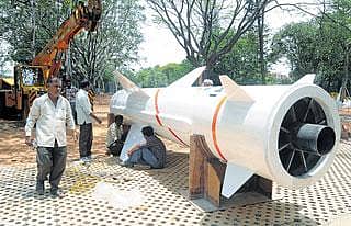 ವೀರಗಲ್ಲು ಟೆಂಡರ್ ಪ್ರಕ್ರಿಯೆ ಅರ್ಧಕ್ಕೆ ಸ್ಥಗಿತ