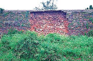 ಕಿತ್ತೂರ ಕೋಟೆ ಗೋಡೆ ಕುಸಿತ