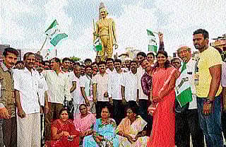 ನಗರದಲ್ಲಿ ಸರಣಿ ಪ್ರತಿಭಟನೆ, ತಮಟೆ ಚಳವಳಿ