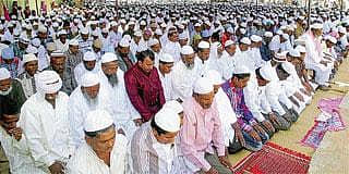 ಈದ್ ಉಲ್ ಫಿತರ್: ವಿಶೇಷ ಪ್ರಾರ್ಥನೆ, ಮೆರವಣಿಗೆ