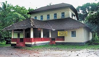 ಭಾಷಾ ಸಾಮರಸ್ಯದ ಸಂಕೇತ ಗಿಳಿವಿಂಡು