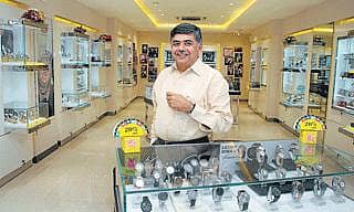 ವಾಚ್ ಟೈಮ್ ನೋಡಲಿಕ್ಕಲ್ಲ