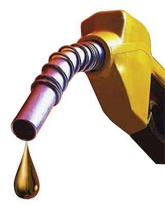 ಪೆಟ್ರೋಲ್ ದರ 95 ಪೈಸೆ ಇಳಿಕೆ