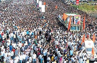 ಬಾಳ ಠಾಕ್ರೆ ಪಂಚಭೂತಗಳಲ್ಲಿ ಲೀನ