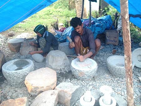 ಒರಳು ಕಲ್ಲಲ್ಲಿ ಅರಳಿದ ಬದುಕು